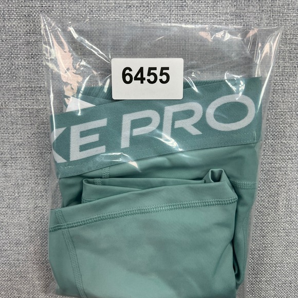 Nike Pro Dri-FIT Compression Shorts Women M Green White Athleisure CZ9857 NEW - Picture 11 of 11